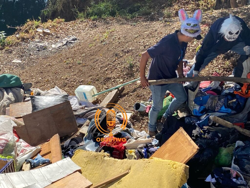 Retiran a personas en situación de calle que vivían debajo de un puente en Morelia 2 desalojan a personas en situacion de calle
