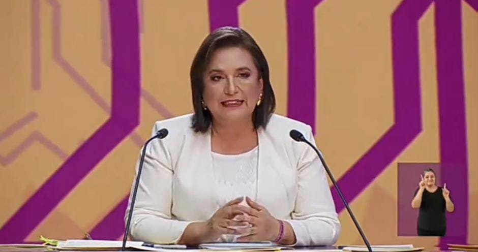 Xochil Galvez debate1