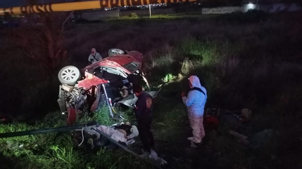 Accidente en Salida a Salamanca Deja Tres Muertos y un Herido en Morelia