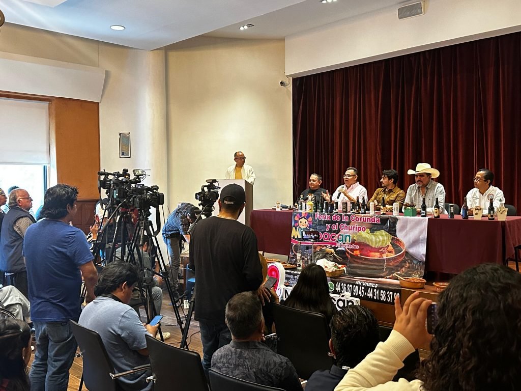 Corundas y Cervezas para Deleitar a Turistas y Morelianos 3 corundas cervezas morelia ok