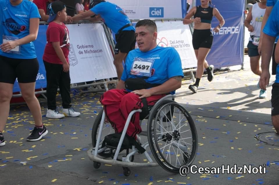Paraatleta de Guanajuato vende chicles en Morelia para pagar gastos de competencias 2 Paraatleta de Guanajuato vende chicles en Morelia para pagar gastos de competencias
