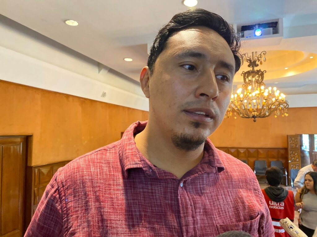 Por temas sindicales faltan maestros en Tlazazalca Edil Joel Aguilar