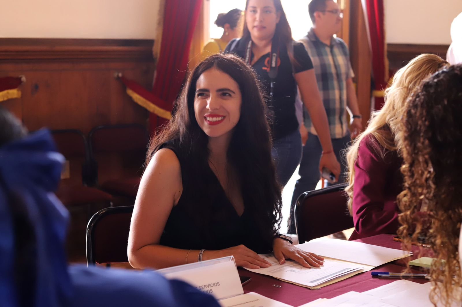 giuliana bugarini se registra como diputada local de Michoacan