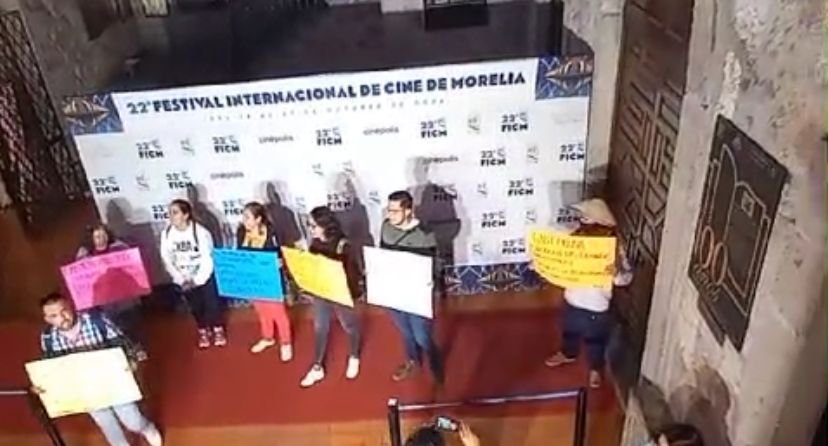 FICM ¡Michoacan Magico CNTE se manifiesta en pelicula de protesta pensaban que era parte del show 78