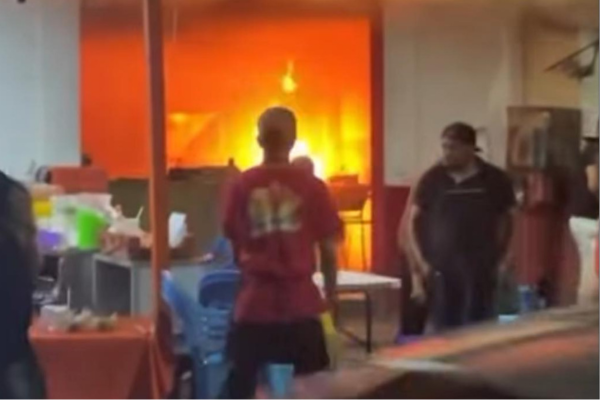 Tortillería se incendia en Villas del Pedregal; vecinos ayudaron a apagar el fuego 2 incendio morelia villas del pedregal