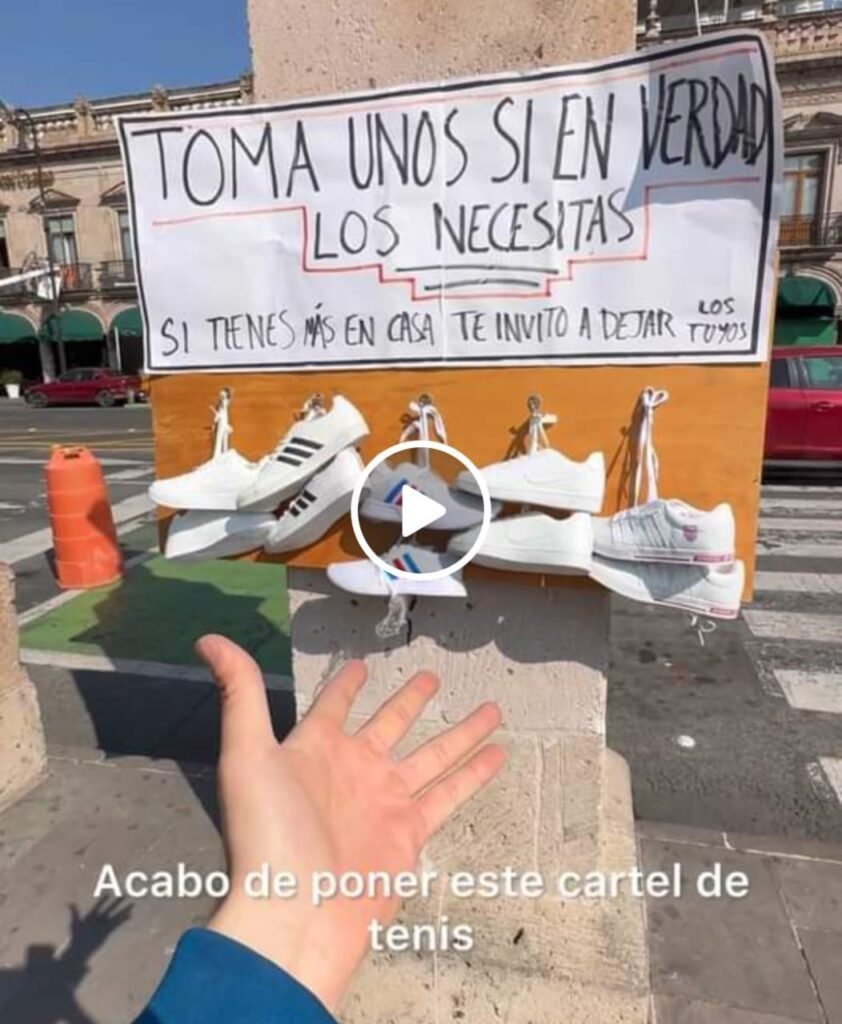 Mujer prefiere tennis usados en lugar de tennis nuevos que regalo influencer millonario de Morelia 89 1
