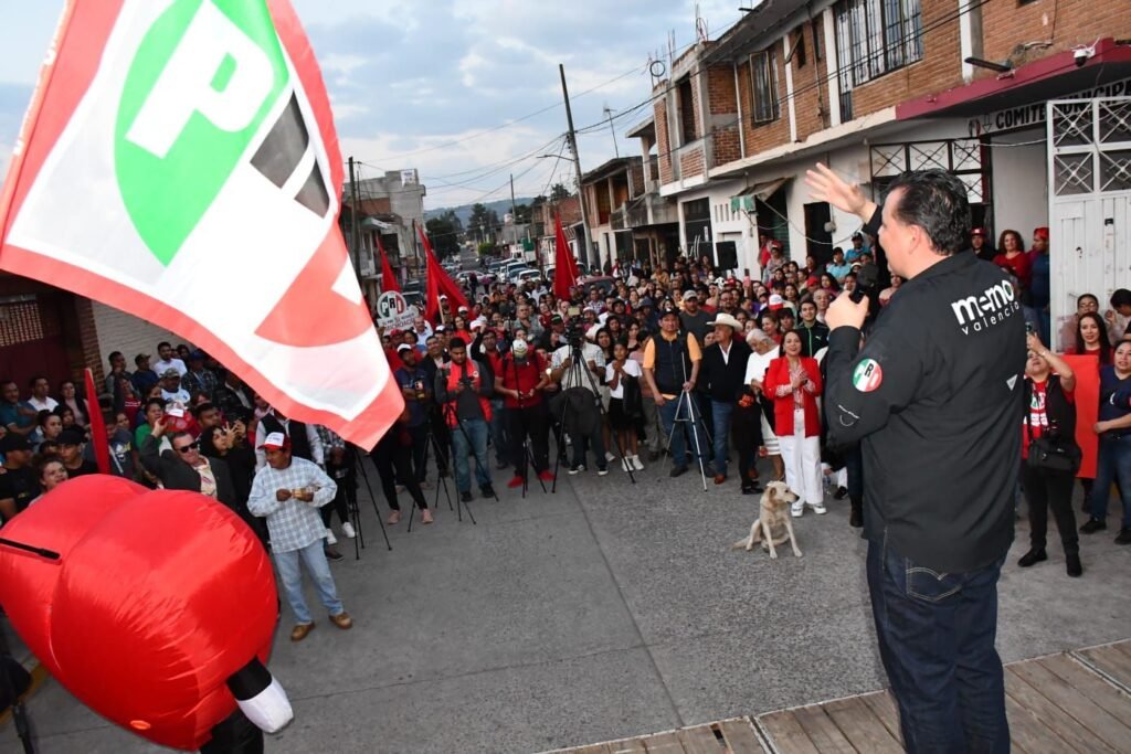 En Irimbo, debemos trabajar para refrendar el triunfo de Fernando Palomino Andrade: Memo Valencia 2 img 20241109 wa00914277622412342623102