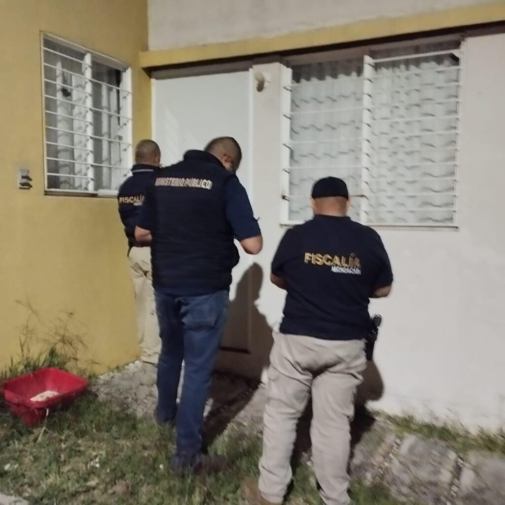 FGE rescata a ejemplar canino en condiciones de maltrato animal, tras cateo en el fraccionamiento Campo Nubes en Morelia 2 FGE rescata a ejemplar canino en condiciones de maltrato animal tras cateo en el fraccionamiento Campo Nubes en Morelia 90