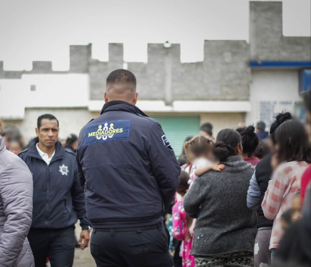 Policía Morelia lleva alegría a niñas y niños en el Día de Reyes 3 img 20250106 wa00724619360037305080862