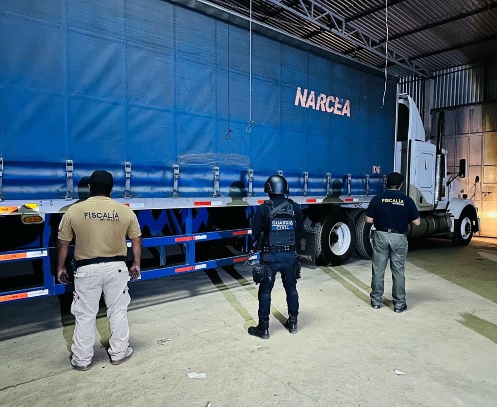 En Región Morelia, Fiscalía General recupera más de 400 vehículos y detiene a 117 personas relacionas en robo al transporte, durante 2024 2 img 20250110 wa00053974546712020529212