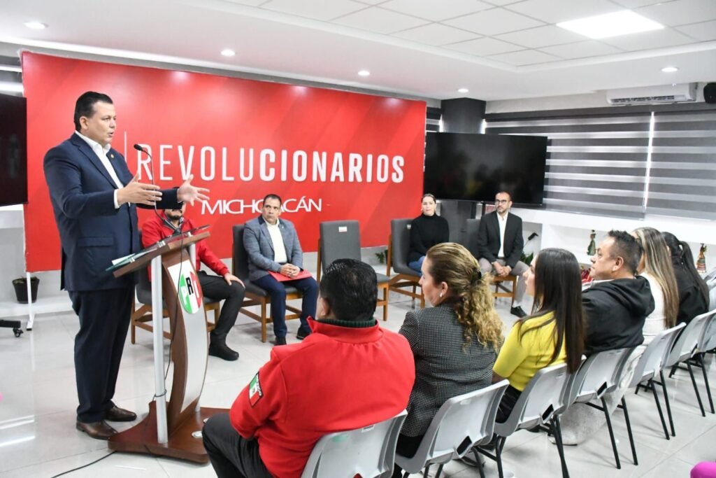 Bladimir González asume cargo como secretario de Operación Política del CDE del PRI Michoacán 3 img 20250114 wa0030754484819044992263