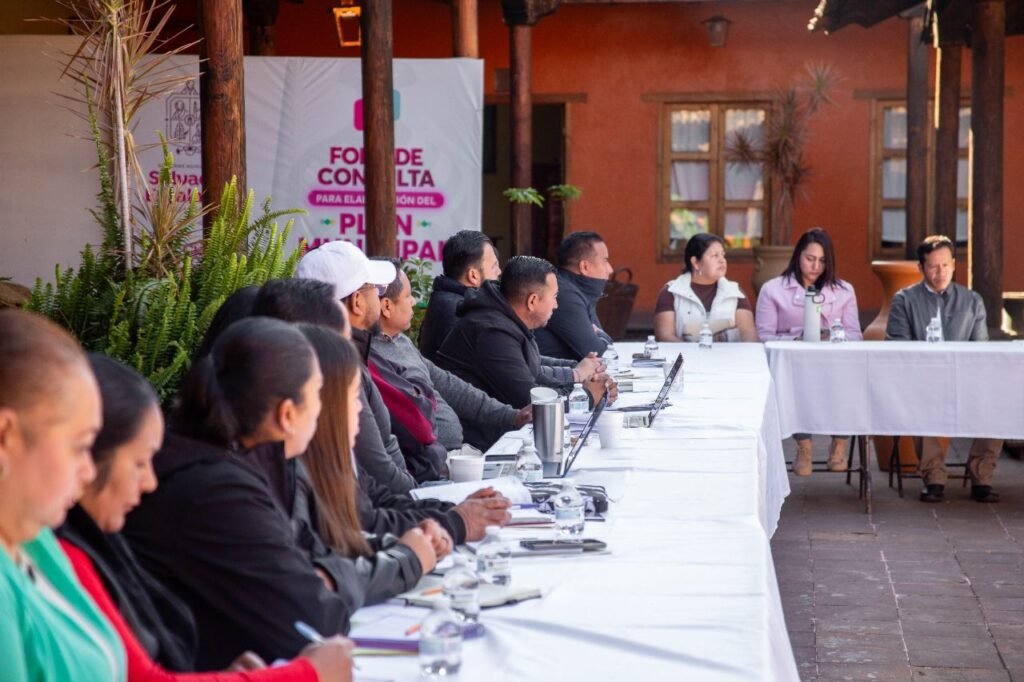 Reunión con el Gabinete de Gobierno Municipal de Salvador Escalante refuerza trabajo conjunto 3 img 20250121 wa00121954568494586602036