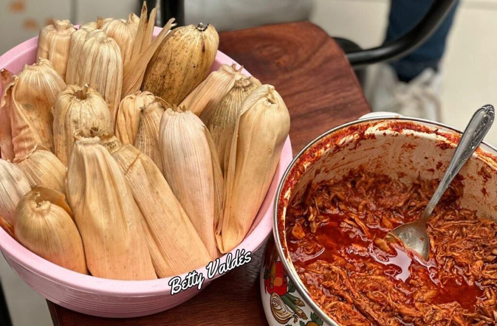 Tamales y el Día de la Candelaria: Una Tradición que Perdura 2 ¿Te toco el nino en la rosca Aqui te decimos como puedes preparar los tamales para el dia de la Candelaria uioo