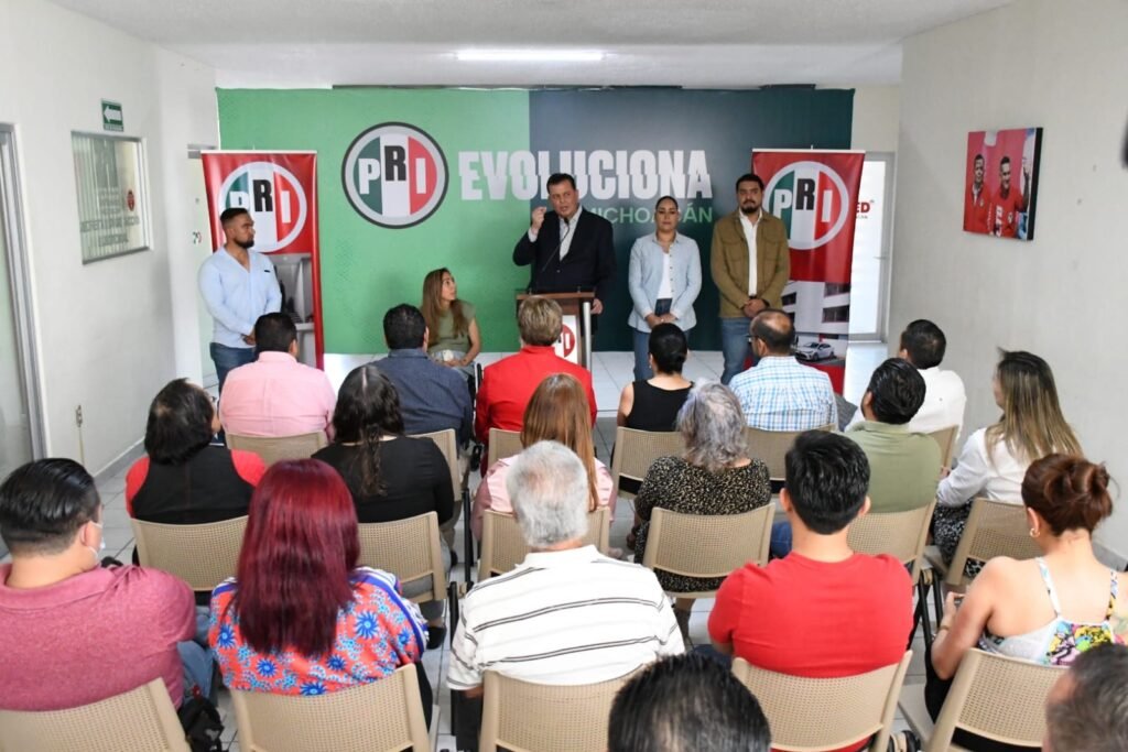 La dirigencia estatal del PRI arranco los trabajos para la colocacion de un elevador en el Comite Directivo Estatal