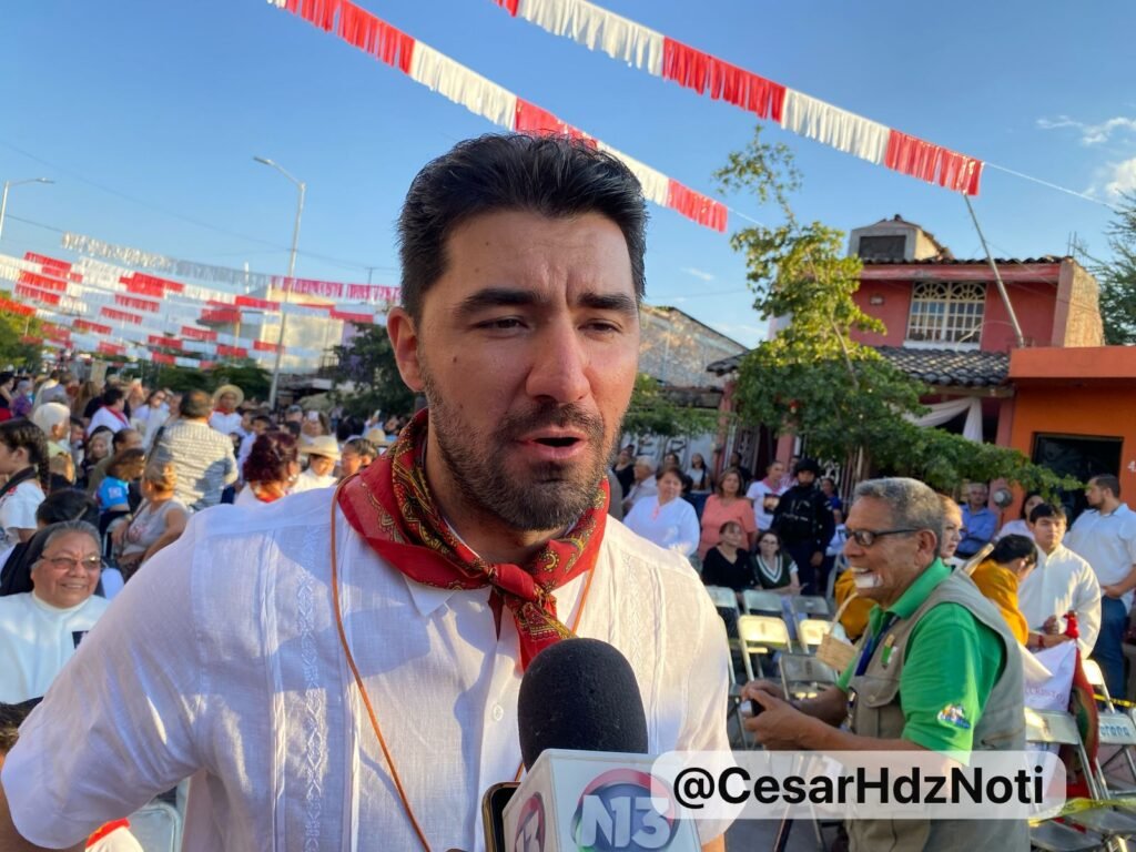 Sahuayo dentro de los 5 municipio más SEGUROS de Michoacán: Manuel Gálvez 2 Sahuayo dentro de los 5 municipio mas SEGUROS de Michoacan Manuel Galvez 89