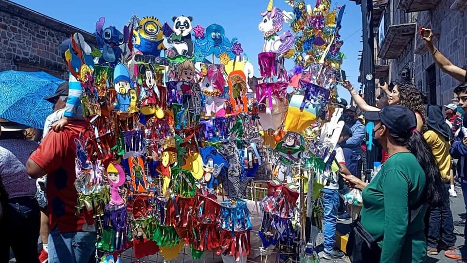 Vamos al carnaval del torito de petate en el centro de Morelia 2025 2 carnaval torito de petate morelia