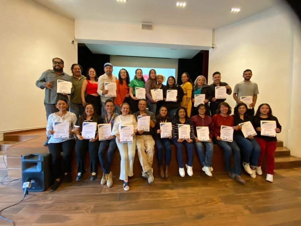 Por su trayectoria, trabajo y valor social, entregan reconocimientos a guías de turistas en Michoacán 2 img 20250221 wa00481073603606270995597