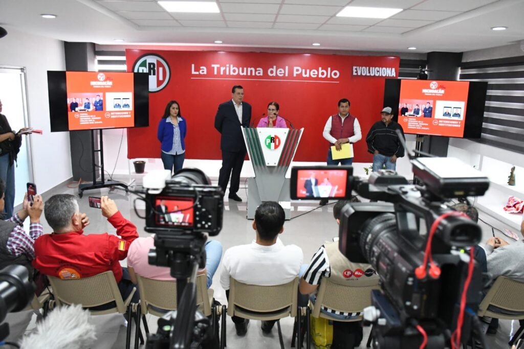 Exige Memo Valencia no revictimizar a fallecidos por minas explosivas del crimen organizado 2 • Mama de Pablo adolescente jornalero muerto por la explosion de una mina en Buenavista alza la voz en la Tribuna del Pueblo para exigir a las autoridades no se criminalice a su hijo