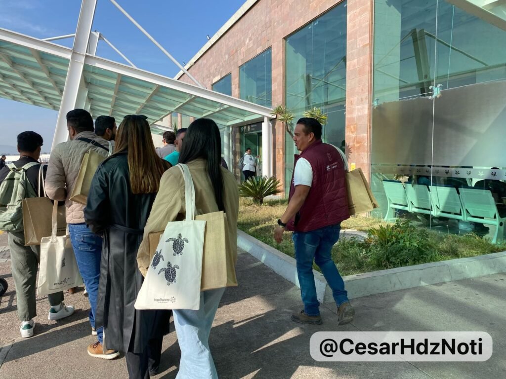 Incrementan pasajeros en el Aeropuerto de Morelia durante 1er trimestre del 2025 2 img 20250409 wa01125401025400206674383