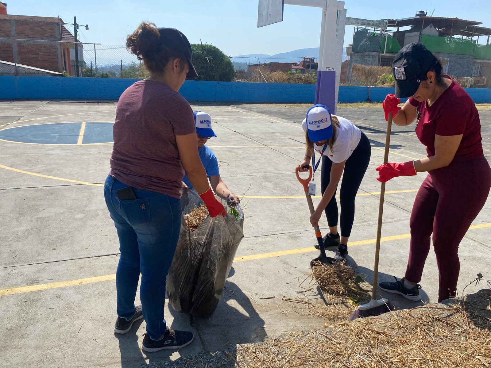 Vecinas y vecinos se suman a la jornada de limpieza en nororiente de Morelia 8u0j0 scaled