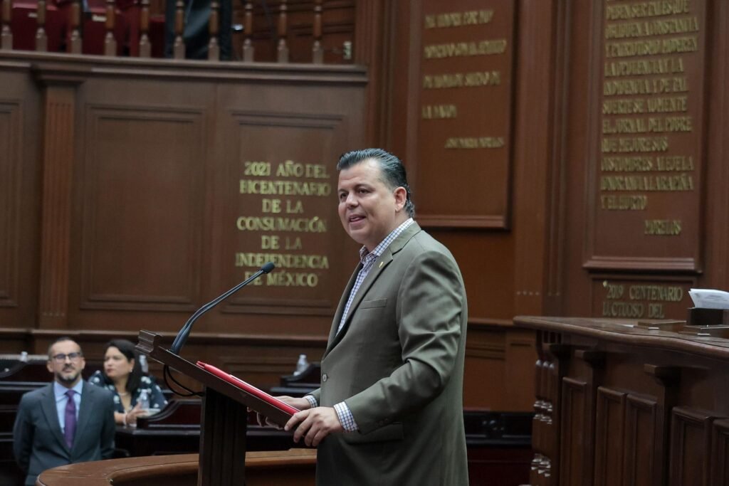 Propone Memo Valencia renovar placas cada diez años en Michoacán 2 img 20250529 wa00378132084579692941392
