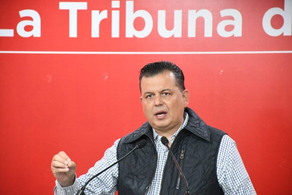 En Zitacuaro no manda el presidente municipal manda el crimen organizado Memo Valencia 890¿