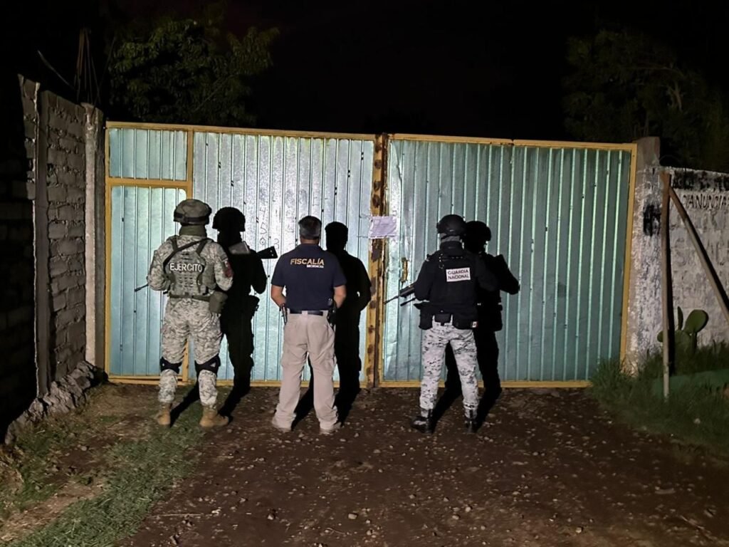 En cateos realizados en Madero y Tarímbaro, asegura FGE 12 vehículos con reporte de robo y alteraciones en los medios de identificación 2 img 20250605 wa00472578748990795355930