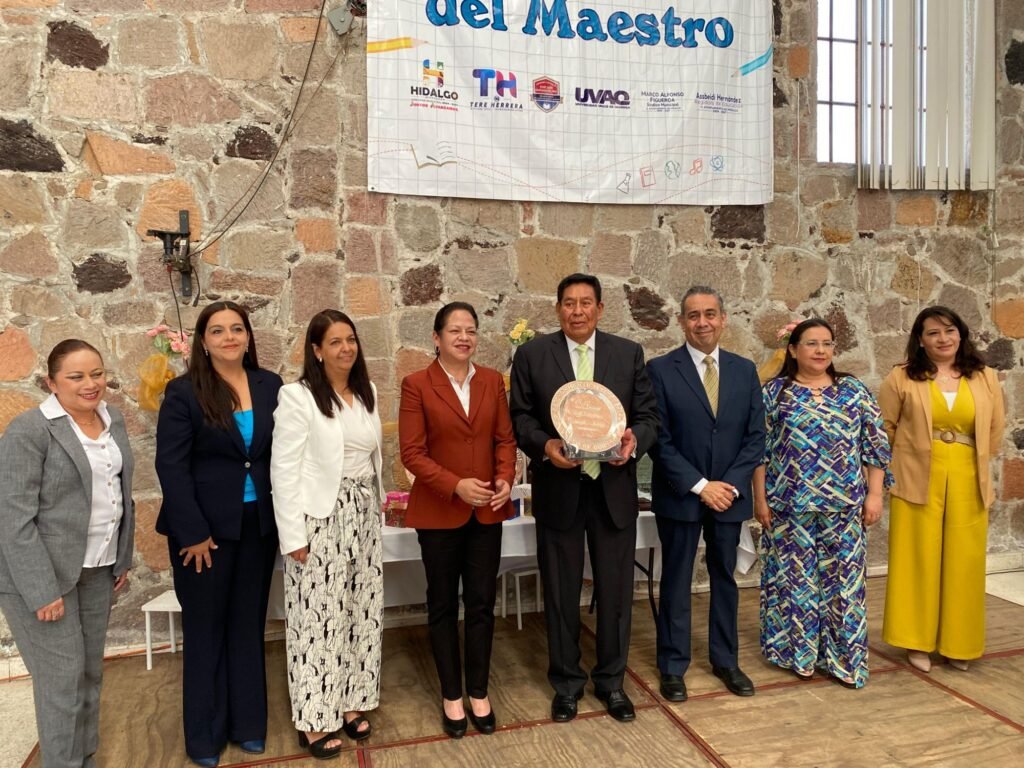 <br>Reconoce diputada Tere Herrera a maestros, como pilares en la educación en Michoacán 2 img 20250611 wa00411449644876848487380