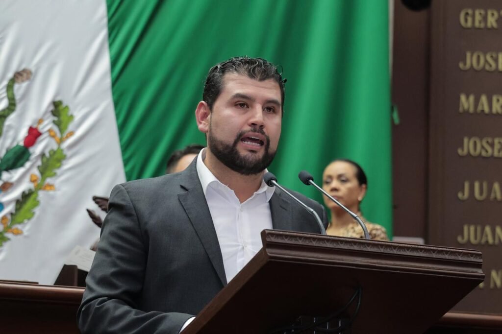 Con acompañamiento legislativo, la inversión federal para el puerto de Lázaro Cárdenas fortalecerá economía de Michoacán: Octavio Ocampo 2 Con acompanamiento legislativo la inversion federal para el puerto de Lazaro Cardenas fortalecera economia de Michoacan Octavio Ocampo 8