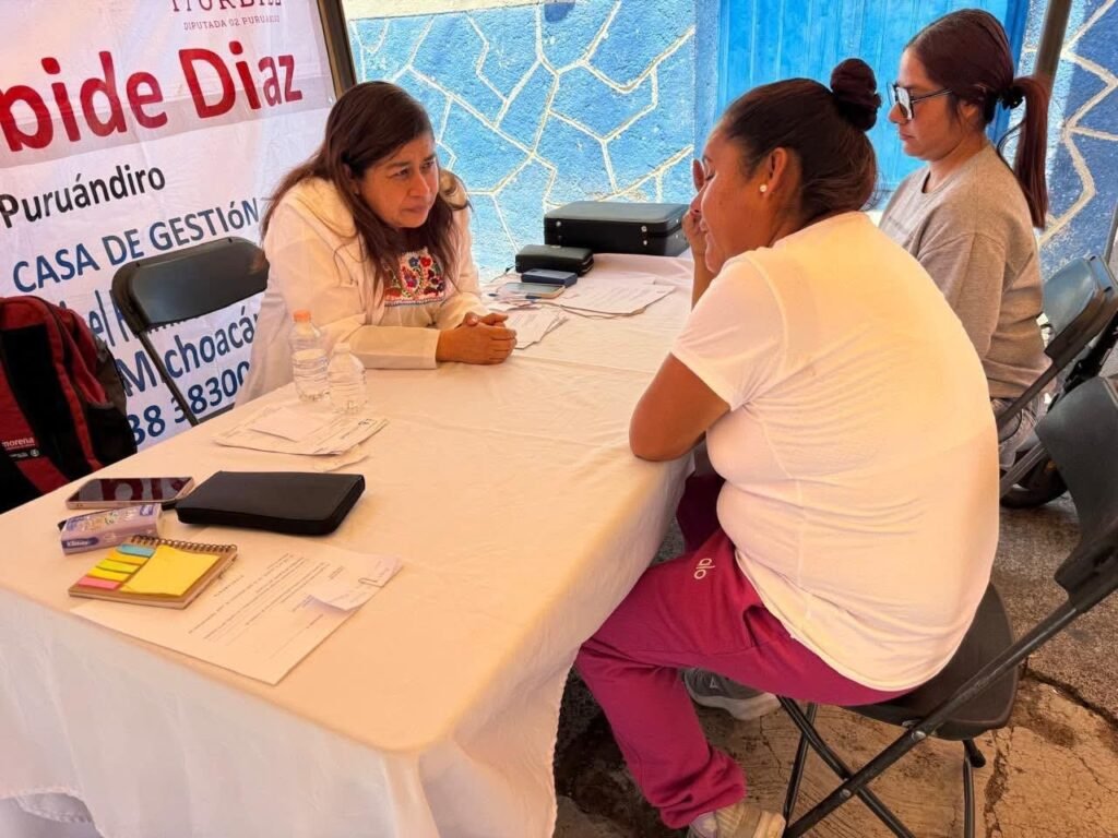 Lleva Belinda Iturbide servicios médicos y legales a colonias La Banca y Los Ángeles<br> 2 img 20250808 wa00797196782270432303885