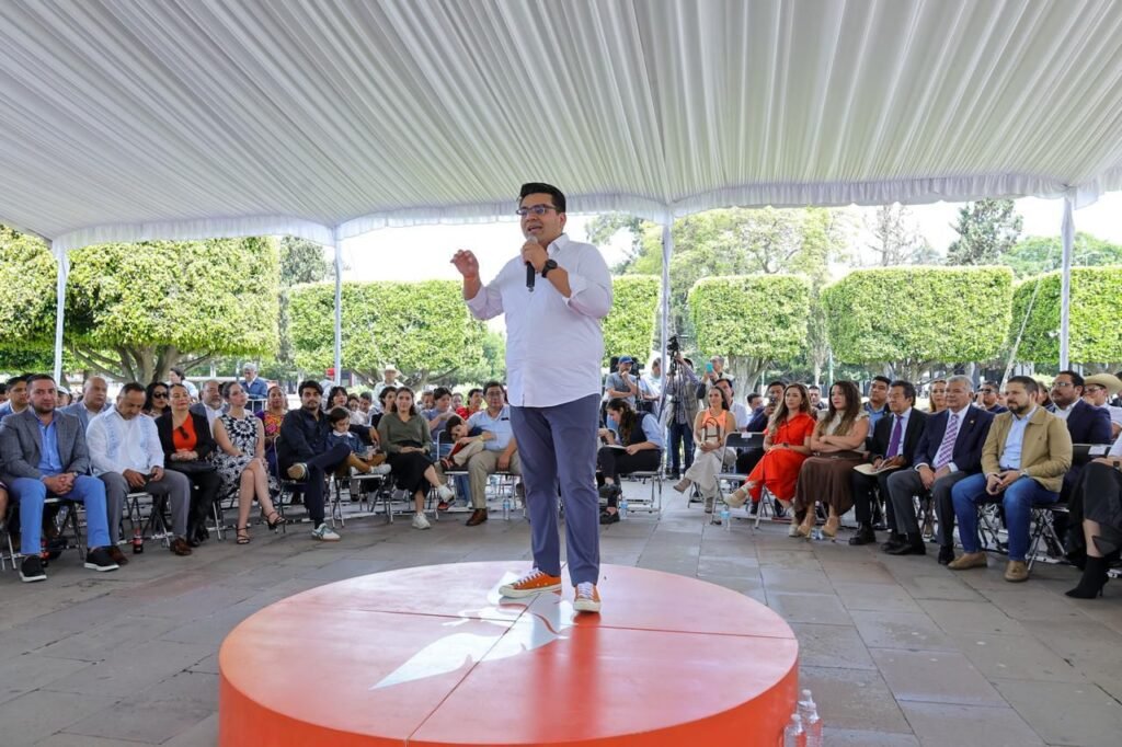 Toño Carreño presentó su primer informe ciudadano 3 img 20250928 wa00123784903371095645858
