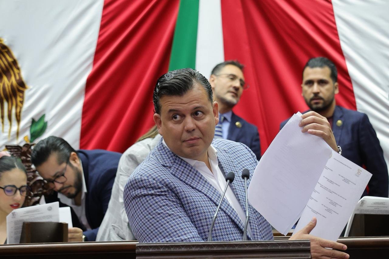 Memo Valencia el único diputado que votó contra el abusivo aumento al presupuesto del Congreso 1 IMG 20251016 WA0079