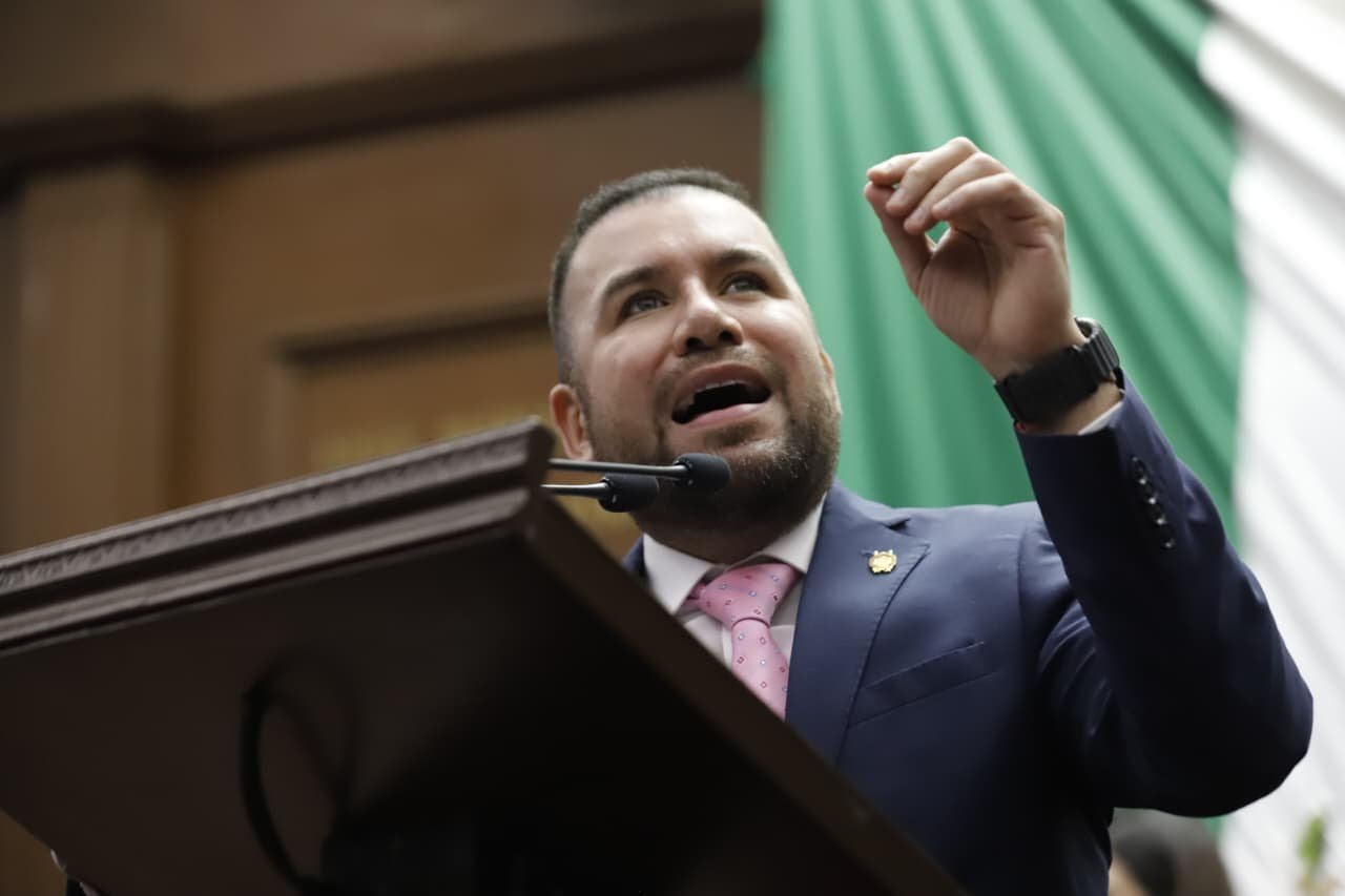 Aprobación de reforma para ser legislador en Michoacán a partir de los 18 años fortalece la democracia: Reyes Galindo 1 IMG 20251017 WA0029