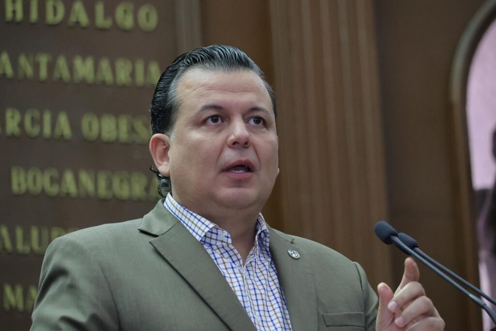 A un mes del homicidio de Bernardo Bravo, diputados del PRI presentan iniciativa de Ley anticoyotaje 2 img 20251119 wa0061258100525045324421