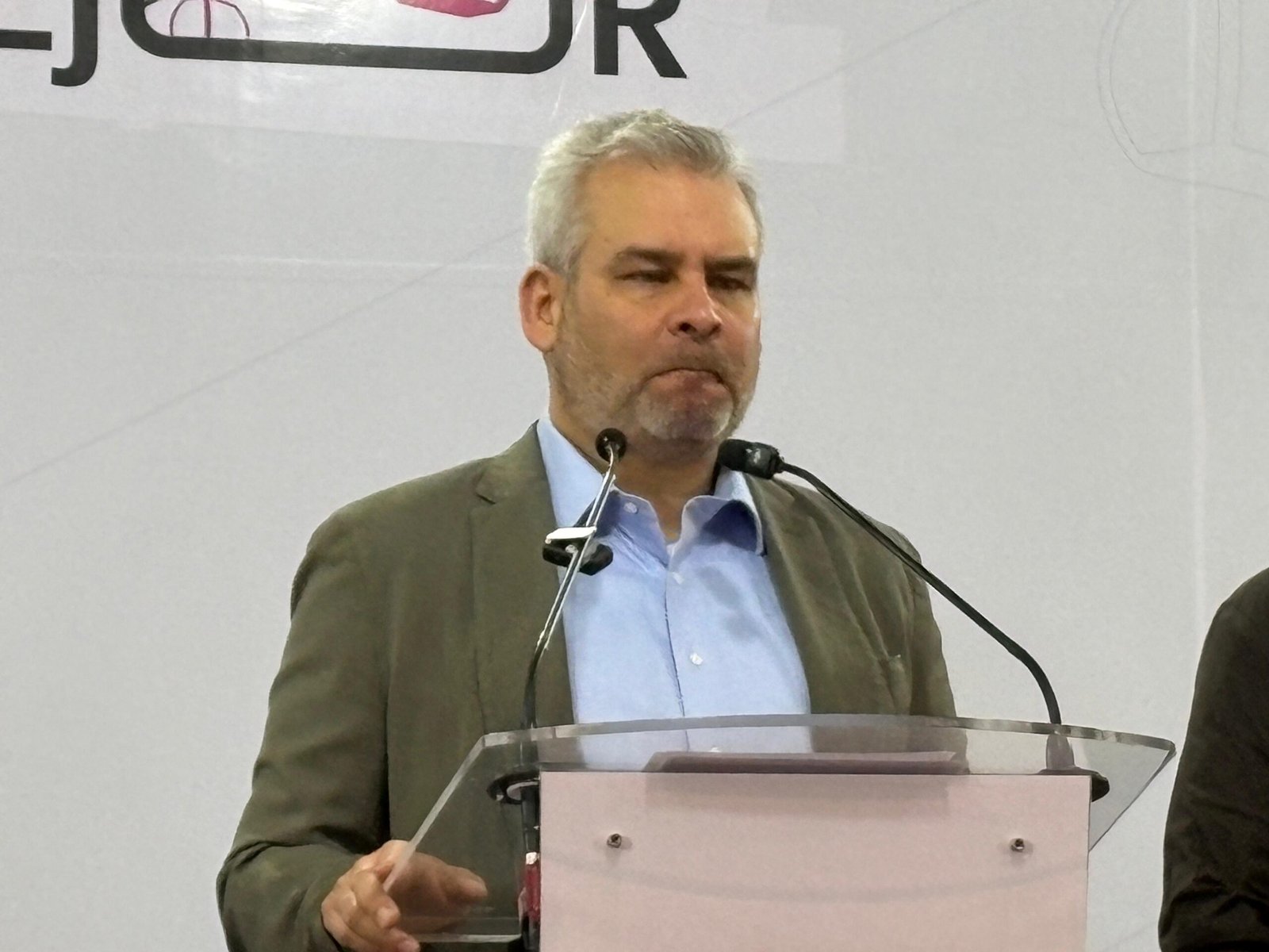 Bedolla asegura que existe trabajo permanente para evitar vandalismo de normalistas en Michoacán 1 IMG 20251230 WA006128129 scaled