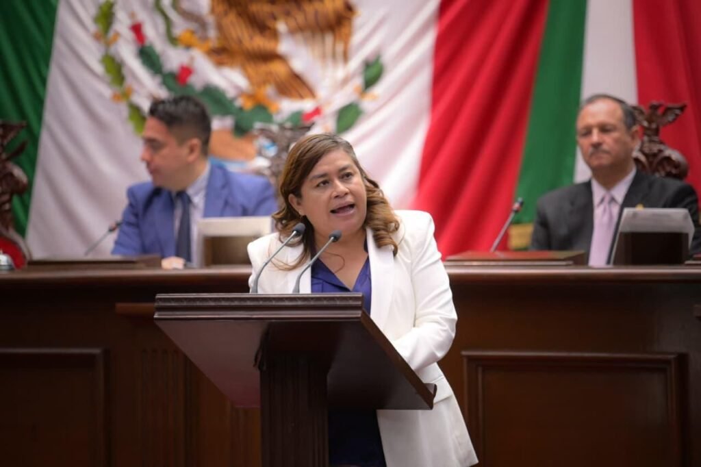Belinda Iturbide respalda Ley de Ingresos 2026 de Michoacán 2 img 20251208 wa00611526207422255049937