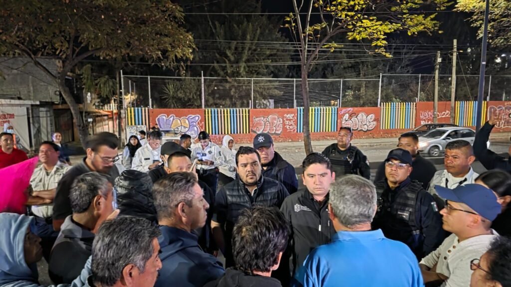 Tras dialogar con autoridades estatales, vecinos liberan vialidad en salida a Quiroga 2 img 20260203 wa01064394819283794468139