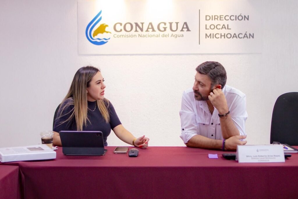 Dayana Perez Mendoza fortalece gestion hidrica para Salvador Escalante 89