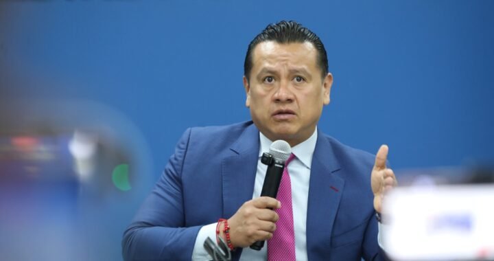 Carlos Torres Piña aventaja en escenarios electorales, según encuesta de El Heraldo