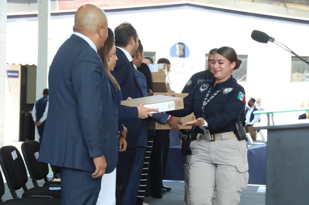 Fortalecer la infraestructura tecnológica para mejorar la atención a víctimas, prioridad de la FGE: Carlos Torres Piña 3 img 20260302 wa01102146763422252448942