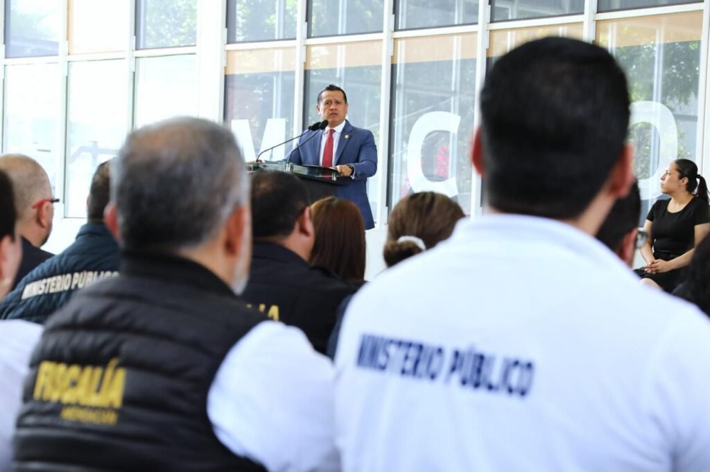 Fortalecer la infraestructura tecnológica para mejorar la atención a víctimas, prioridad de la FGE: Carlos Torres Piña 2 img 20260302 wa01112136136170139001203