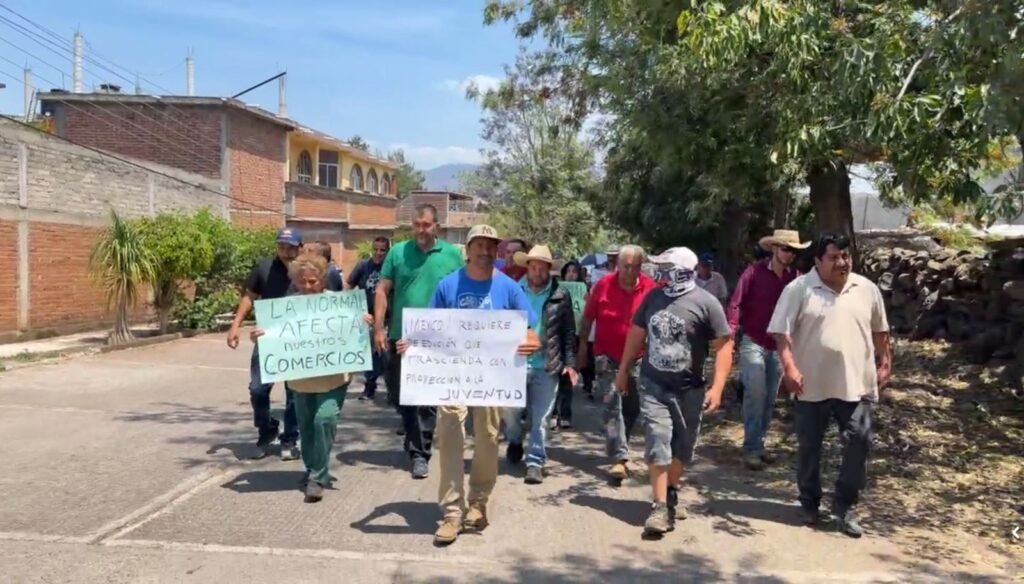 Pobladores de Tiripetío buscarían cerrar Normal Vasco de Quiroga, agotarán primero el diálogo: René ValenciaCésar 2 1001995829 1