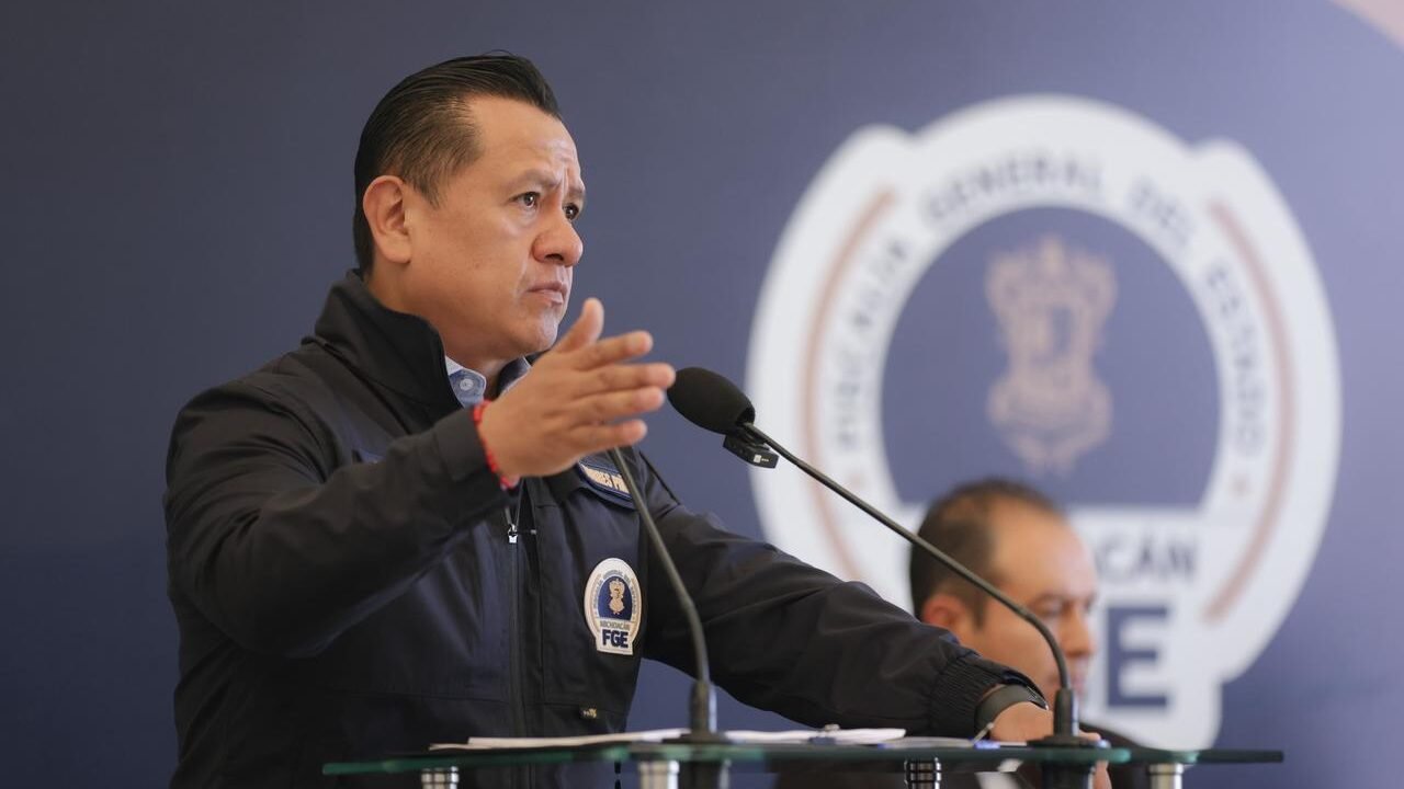 Carlos Torres Piña impulsa Sistema PRESENTE para fortalecer seguridad escolar y brindar tranquilidad a las familias