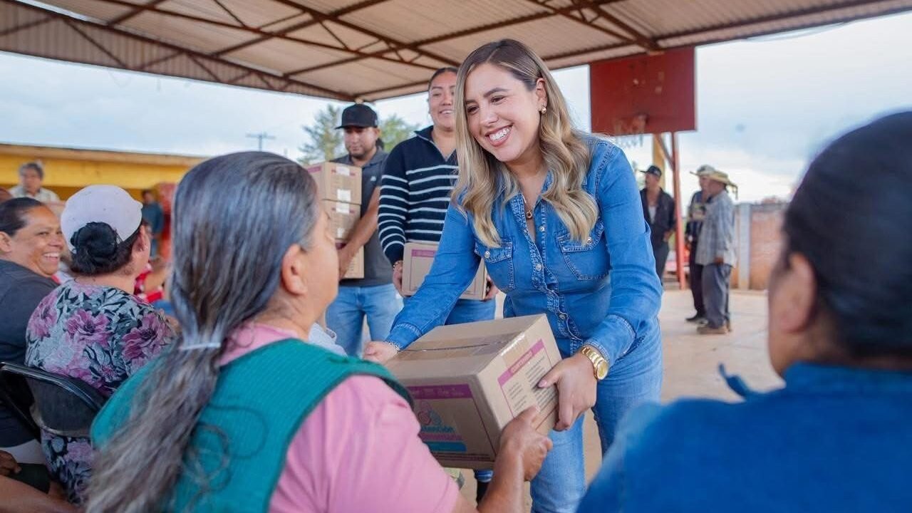 Dayana Pérez fortalece el diálogo con las comunidades de Salvador Escalante