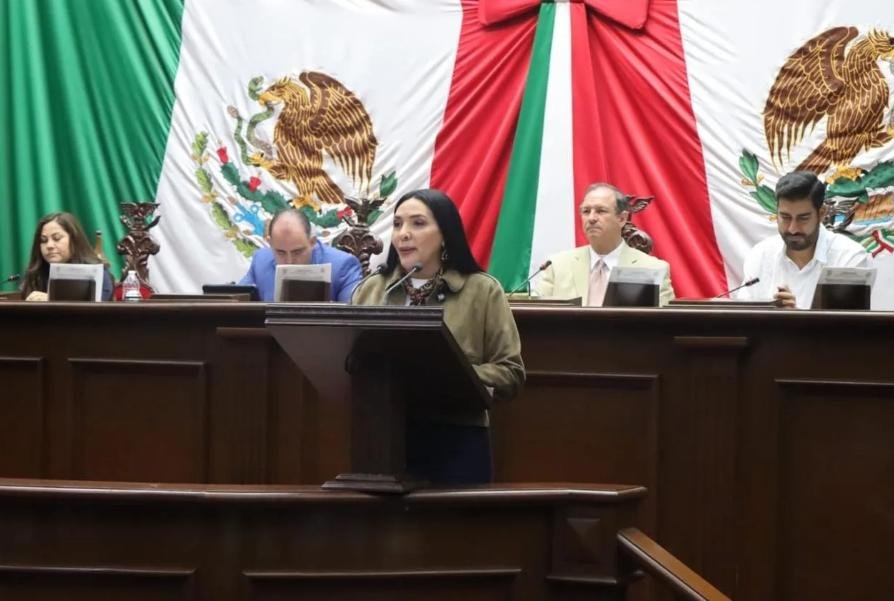 Propone Adriana Campos aumentar penas a quienes recluten menores por redes sociales para el crimen 1 WhatsApp Image 2026 06 08 at 3.36.58 PM