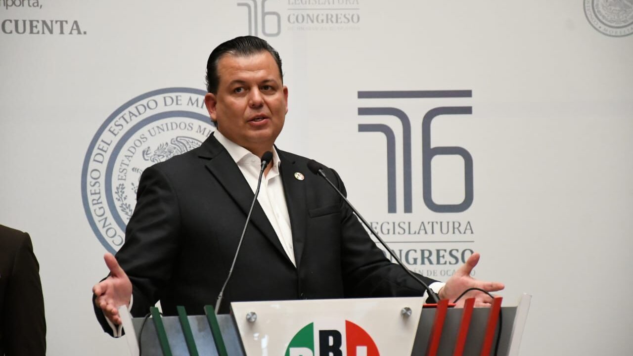 Memo Valencia destaca 13 iniciativas y 431 apoyos durante su segundo año legislativo